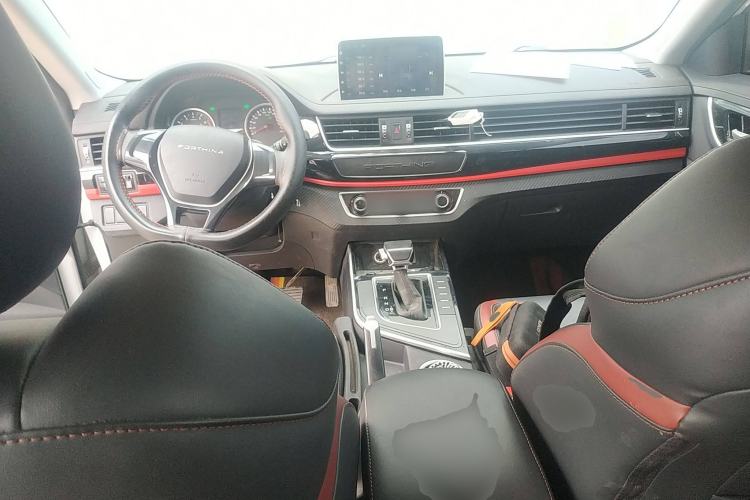 Used FORTHING T5 2021 1.5T Automatic Comfort Version Interior 2