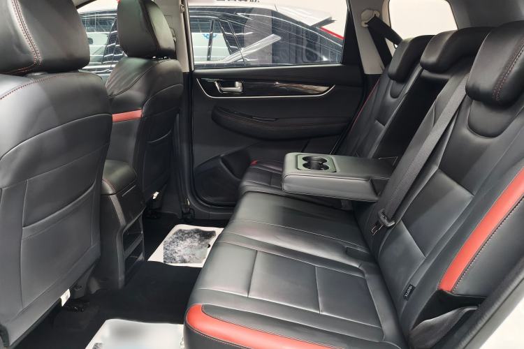 Used FORTHING T5 2021 Revised 1.6L Manual Comfort Version Interior 3