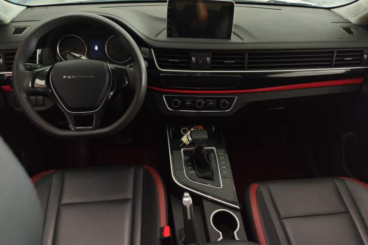 Used FORTHING T5 2021 1.5T Automatic Comfort Version Interior 3