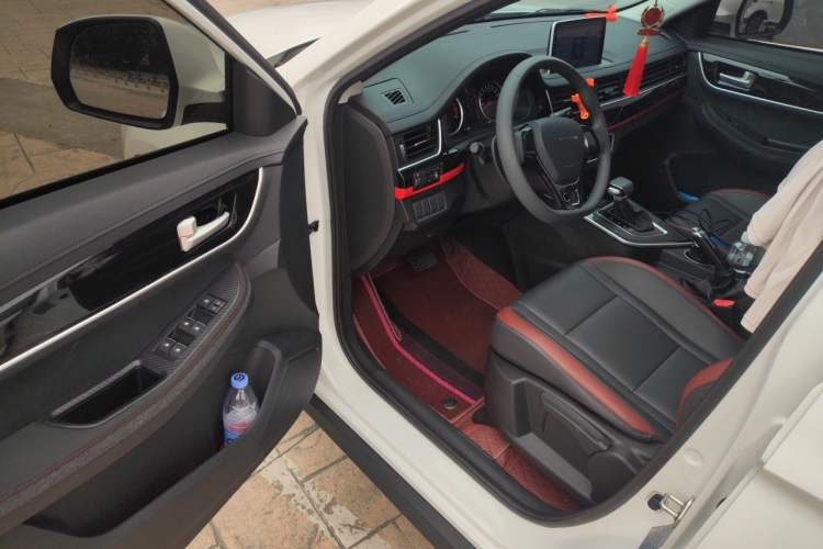 Used FORTHING T5 2021 1.5T Automatic Comfort Version Interior 3
