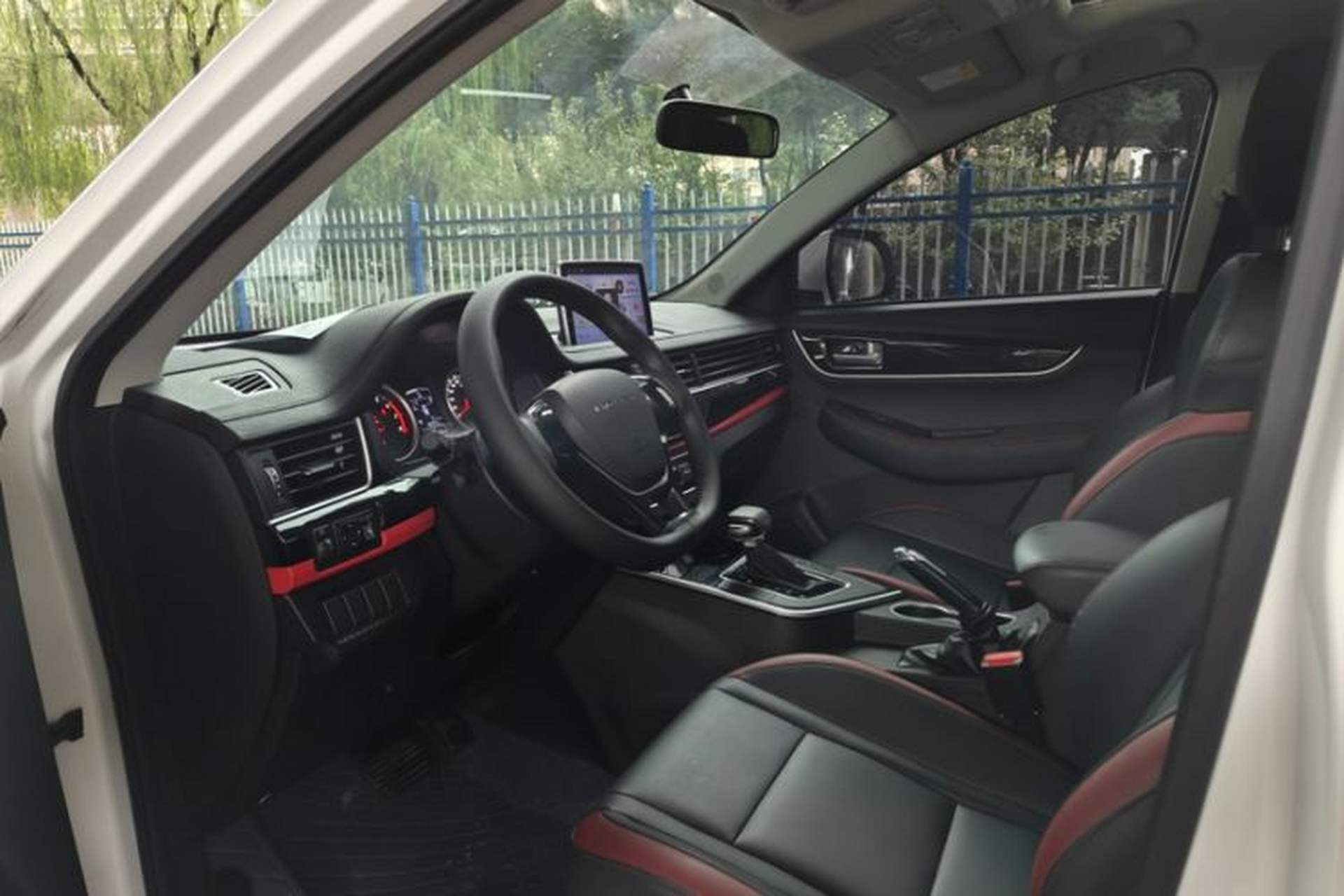 Used FORTHING T5 2021 1.5T Automatic Comfort Version Interior 4