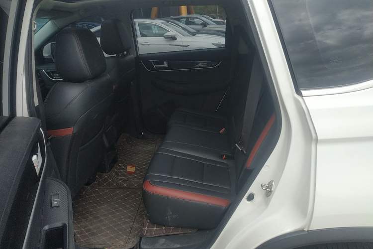 Used FORTHING T5 2021 1.5T Automatic Comfort Version Interior 4