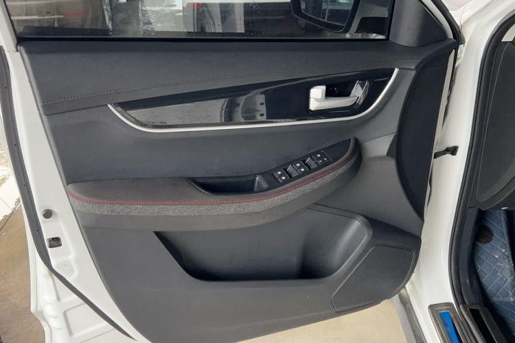 Used FORTHING T5 2021 1.5T Automatic Comfort Version Interior 4