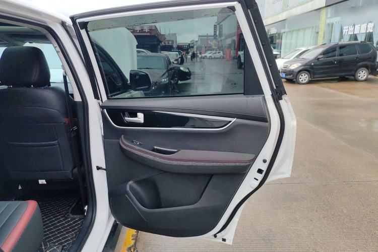 Used FORTHING T5 2021 1.5T Automatic Comfort Version Interior 5