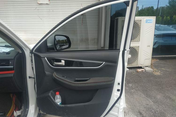 Used FORTHING T5 2021 1.5T Automatic Comfort Version Interior 5