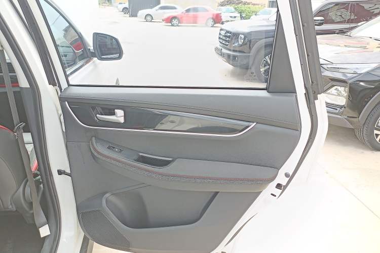 Used FORTHING T5 2021 1.6L Manual Comfort Model Interior 6