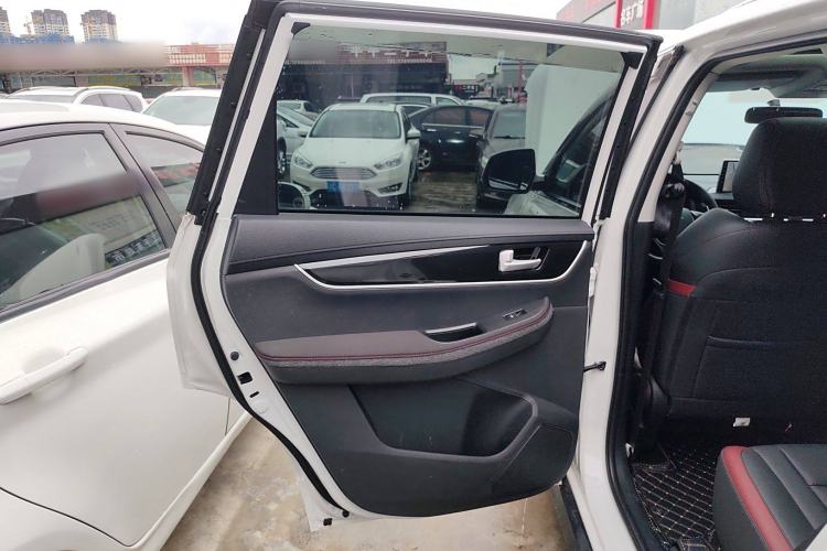 Used FORTHING T5 2021 1.5T Automatic Comfort Version Interior 7