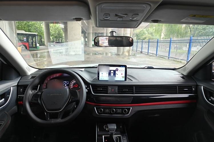 Used FORTHING T5 2021 1.5T Automatic Comfort Version Interior 7