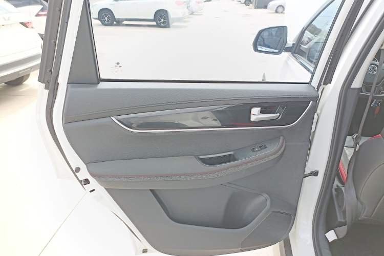 Used FORTHING T5 2021 1.6L Manual Comfort Model Interior 8
