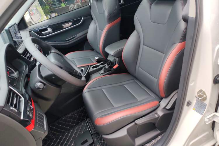 Used FORTHING T5 2021 1.5T Automatic Comfort Version Left Front Seat