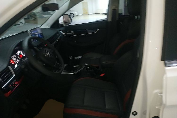 Used FORTHING T5 2021 Revised 1.6L Manual Comfort Version Left Front Seat