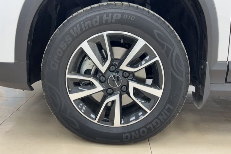 Used FORTHING T5 2021 1.5T Automatic Comfort Version Left Front Wheel Hub
