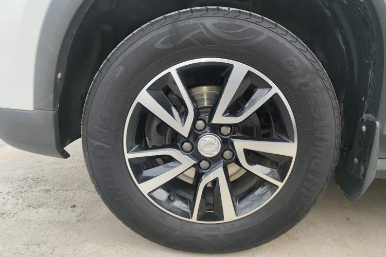 Used FORTHING T5 2021 1.5T Automatic Comfort Version Left Front Wheel Hub