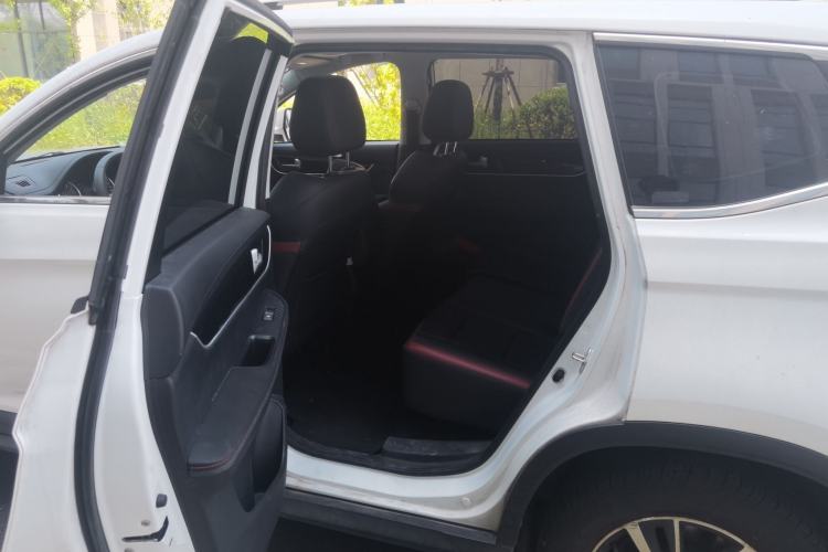 Used FORTHING T5 2021 1.5T Automatic Comfort Version Left Rear Seat