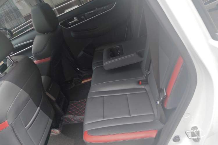 Used FORTHING T5 2021 1.5T Automatic Comfort Version Left Rear Seat