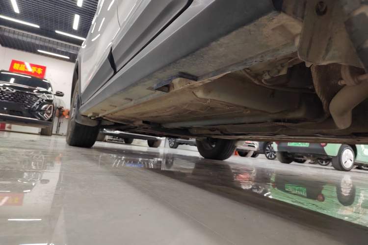 Used FORTHING T5 2021 1.5T Automatic Comfort Version Left Side Sill