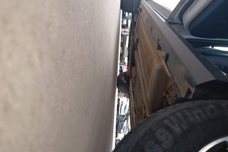 Used FORTHING T5 2021 1.5T Automatic Comfort Version Left Side Sill