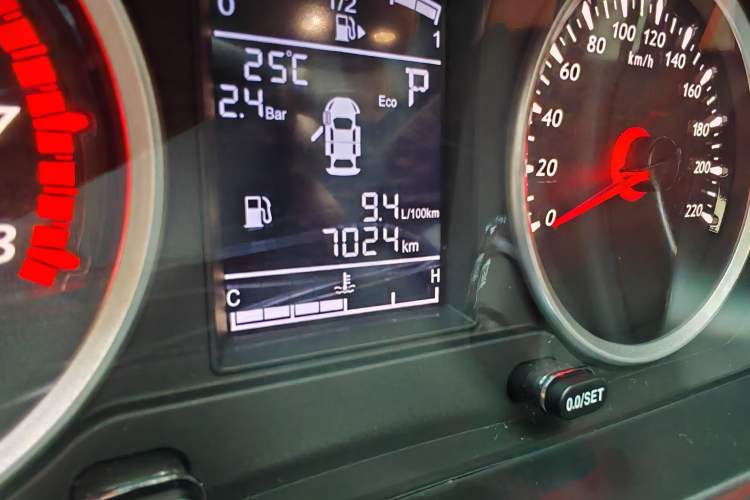 Used FORTHING T5 2021 1.5T Automatic Comfort Version Odometer Close Up