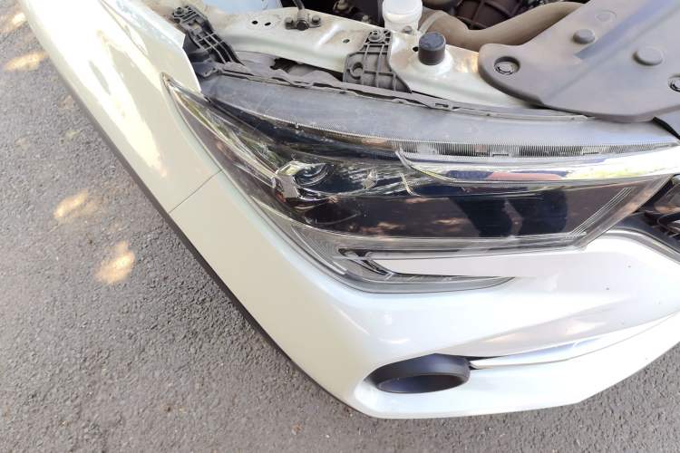 Used FORTHING T5 2021 1.5T Automatic Luxury Version Right Front Headlight