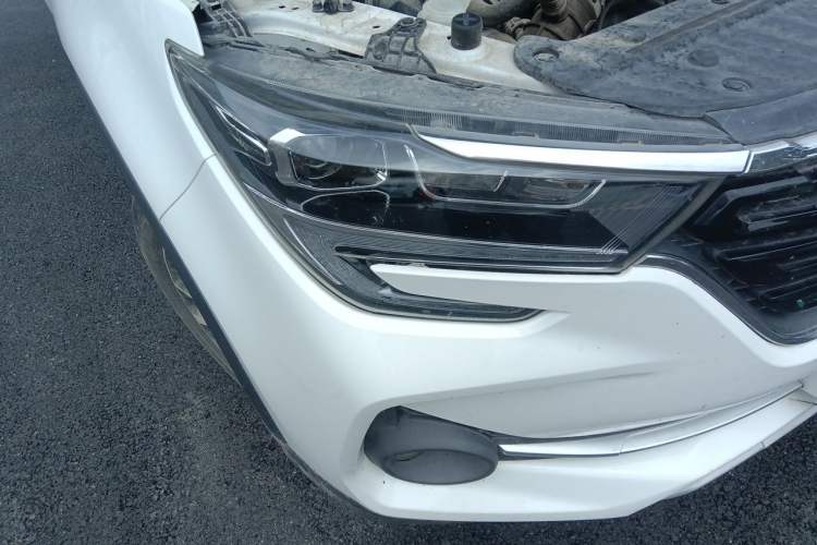 Used FORTHING T5 2021 1.5T Automatic Comfort Version Right Front Headlight
