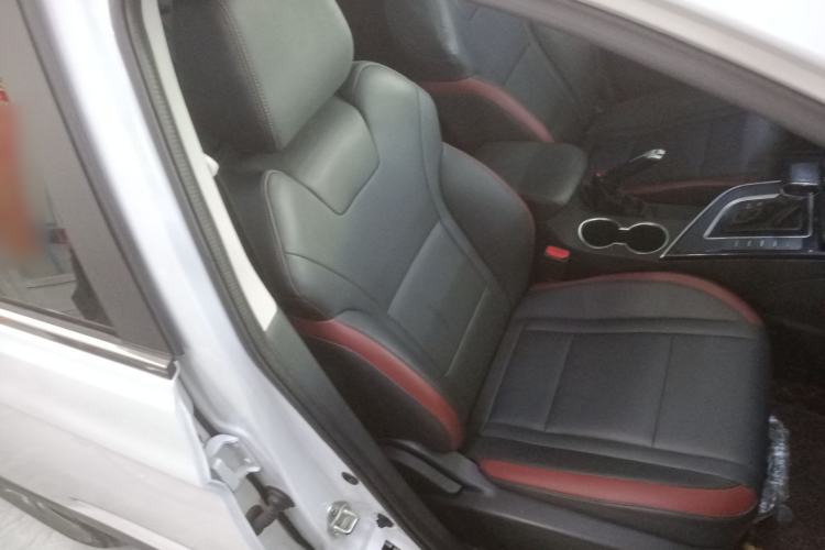 Used FORTHING T5 2021 1.5T Automatic Comfort Model Right Front Seat