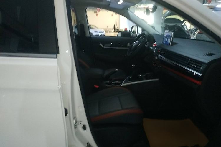 Used FORTHING T5 2021 Revised 1.6L Manual Comfort Version Right Front Seat