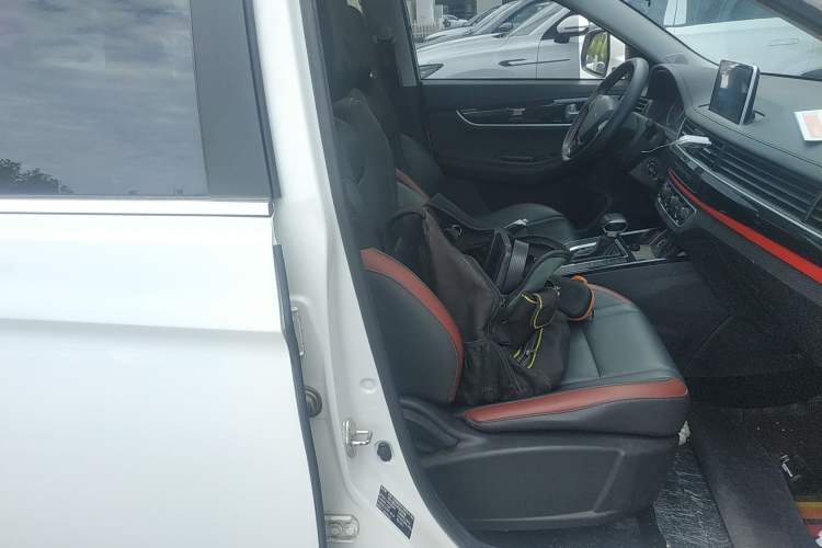 Used FORTHING T5 2021 1.5T Automatic Comfort Version Right Front Seat