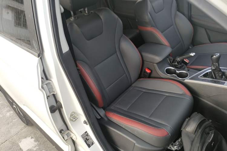 Used FORTHING T5 2021 1.6L Manual Comfort Model Right Front Seat