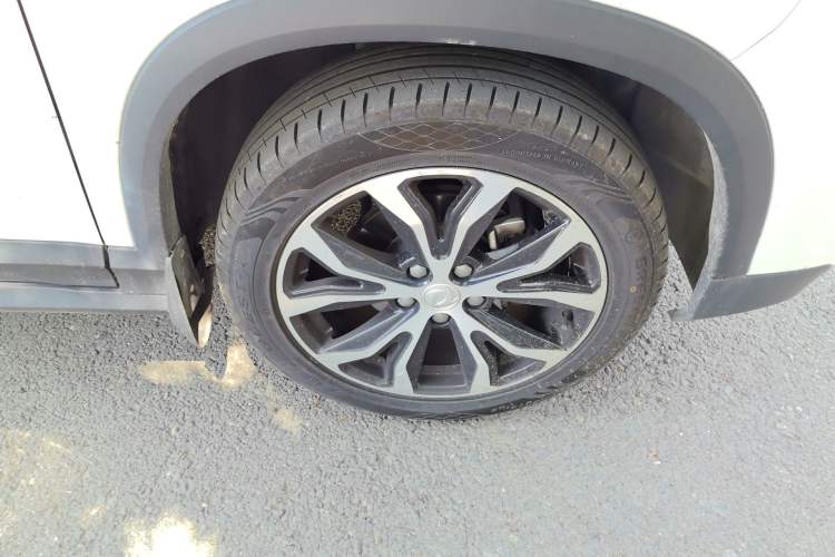 Used FORTHING T5 2021 1.5T Automatic Luxury Version Right Front Wheel Hub