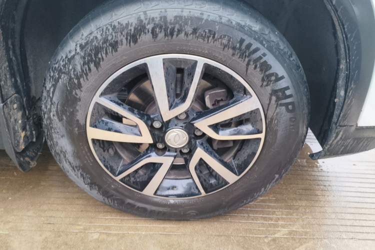 Used FORTHING T5 2021 1.5T Automatic Comfort Version Right Front Wheel Hub