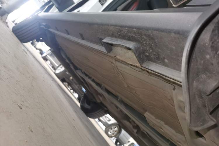 Used FORTHING T5 2021 1.5T Automatic Comfort Version Right Side Sill