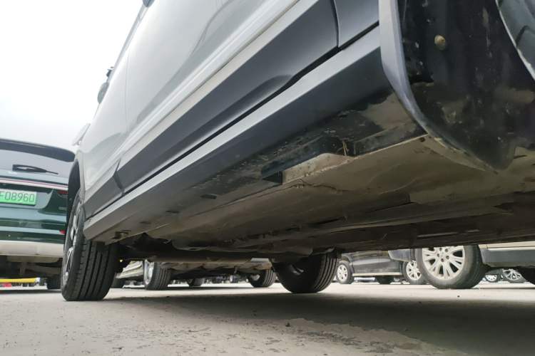 Used FORTHING T5 2021 1.5T Automatic Comfort Version Right Side Sill
