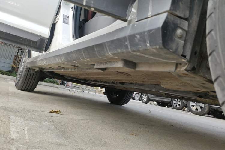 Used FORTHING T5 2021 1.6L Manual Comfort Model Right Side Sill