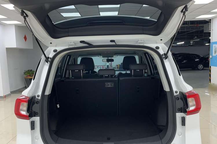 Used FORTHING T5 2021 1.5T Automatic Comfort Version Trunk