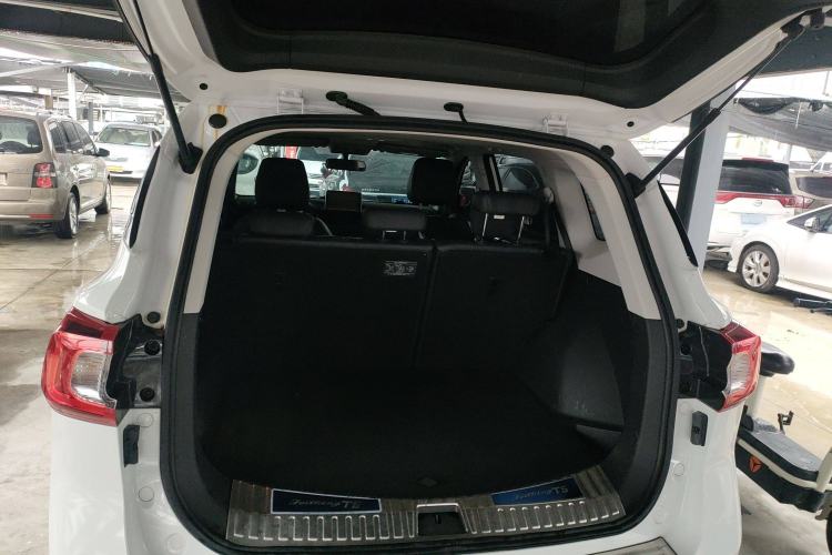 Used FORTHING T5 2021 1.5T Automatic Comfort Version Trunk