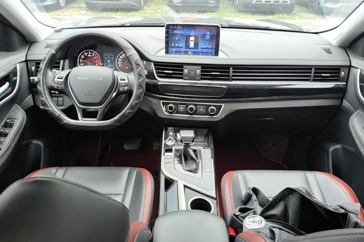 Used FORTHING T5 2022 Grand Edition 1.5T Automatic - FarDream Version 7 Seats Center Console