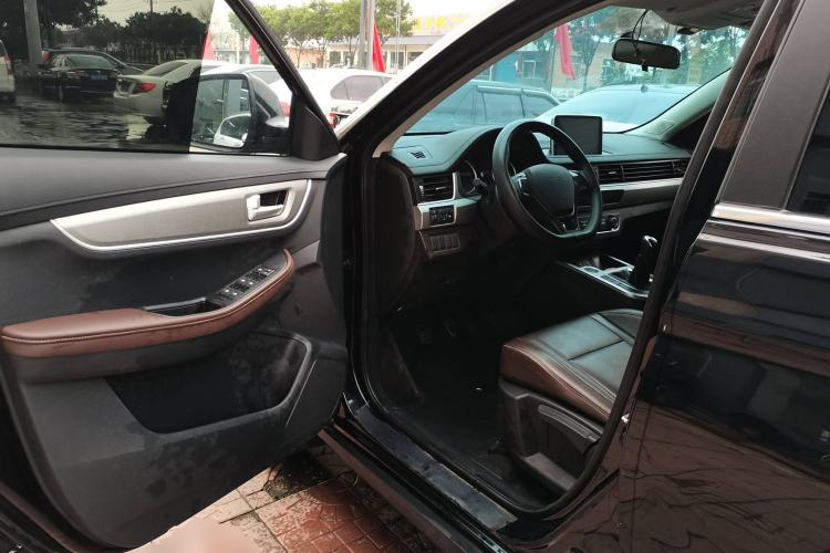 Used FORTHING T5 2022 Grand Edition 1.6L Manual Dream-Chasing Five-Seat Model Driver Seat