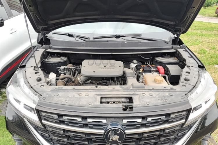 Used FORTHING T5 2022 Grand Edition 1.5T Automatic - FarDream Version 7 Seats Engine Bay