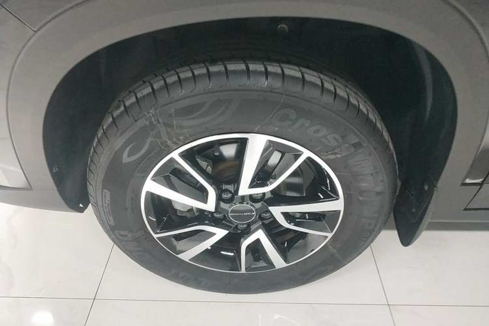 Used FORTHING T5 2022 Grand Edition 1.6L Manual Dream-Chasing Five-Seat Model Exterior 7
