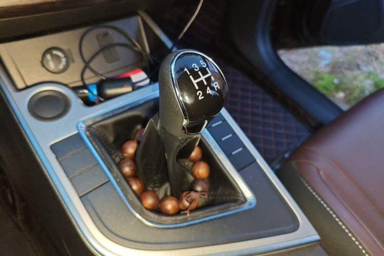 Used FORTHING T5 2022 Grand Edition 1.6L Manual Dream-Chasing Five-Seat Model Gear Lever