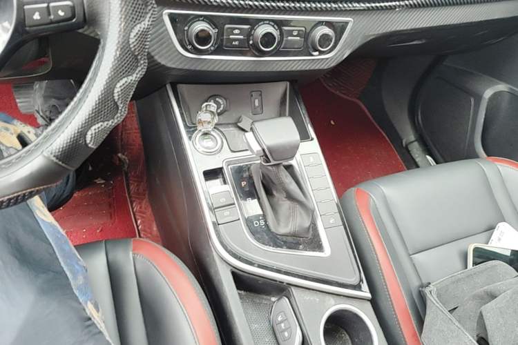 Used FORTHING T5 2022 Grand Edition 1.5T Automatic - FarDream Version 7 Seats Gear Lever