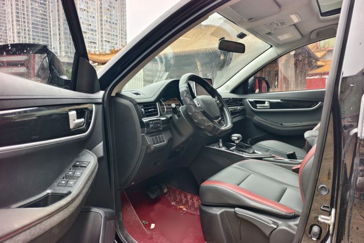 Used FORTHING T5 2022 Grand Edition 1.5T Automatic - FarDream Version 7 Seats Interior 1