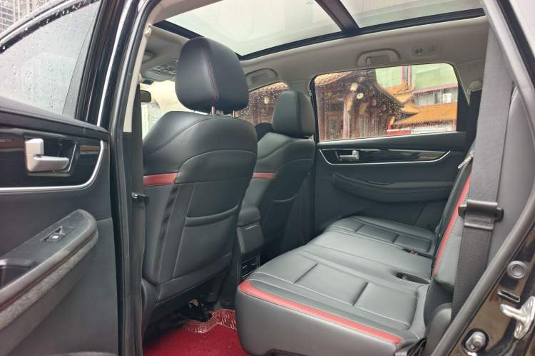 Used FORTHING T5 2022 Grand Edition 1.5T Automatic - FarDream Version 7 Seats Interior 2