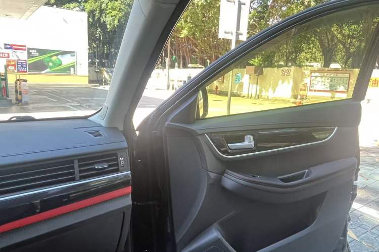 Used FORTHING T5 2022 Grand Edition 1.5T Automatic - FarDream Version 7 Seats Interior 5