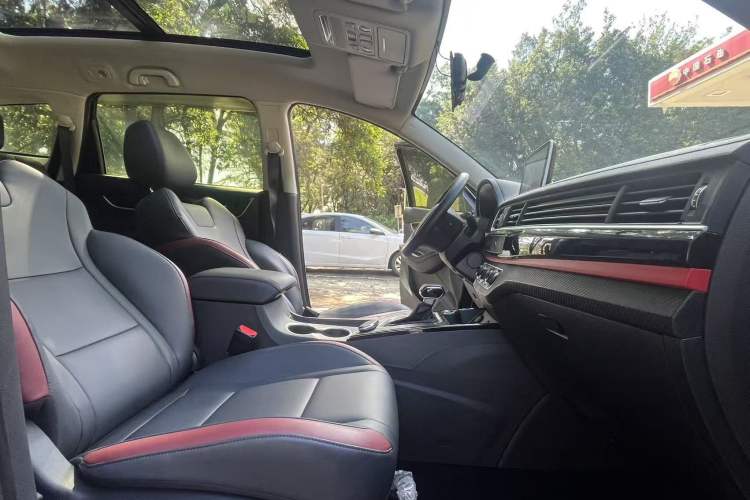 Used FORTHING T5 2022 Grand Edition 1.5T Automatic - FarDream Version 7 Seats Right Front Seat