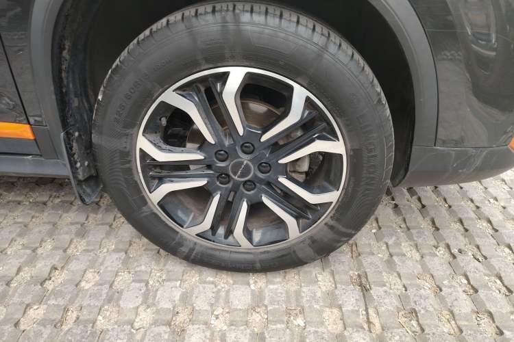 Used FORTHING T5 2022 Mach Edition 1.5T DCT High-Performance Five-Seater Right Front Wheel Hub