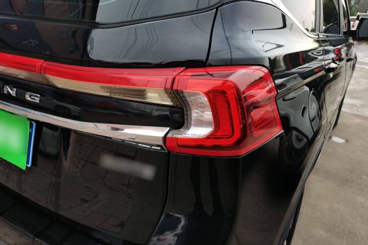 Used FORTHING T5 2022 Grand Edition 1.6L Manual Dream-Chasing Five-Seat Model Right Rear Taillight