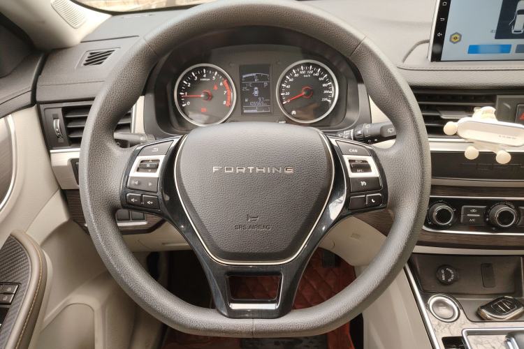 Used FORTHING T5 2022 Mach Edition 1.5T DCT High-Performance Five-Seater Steering Wheel