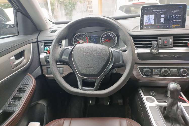 Used FORTHING T5 2022 Grand Edition 1.6L Manual Dream-Chasing Five-Seat Model Steering Wheel