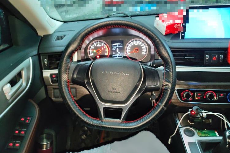 Used FORTHING T5 2022 Grand Edition 1.6L Manual Dream-Chasing Five-Seat Model Steering Wheel